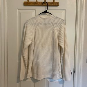 Cream White Minimalist Ribbed Turtleneck/Mock Neck